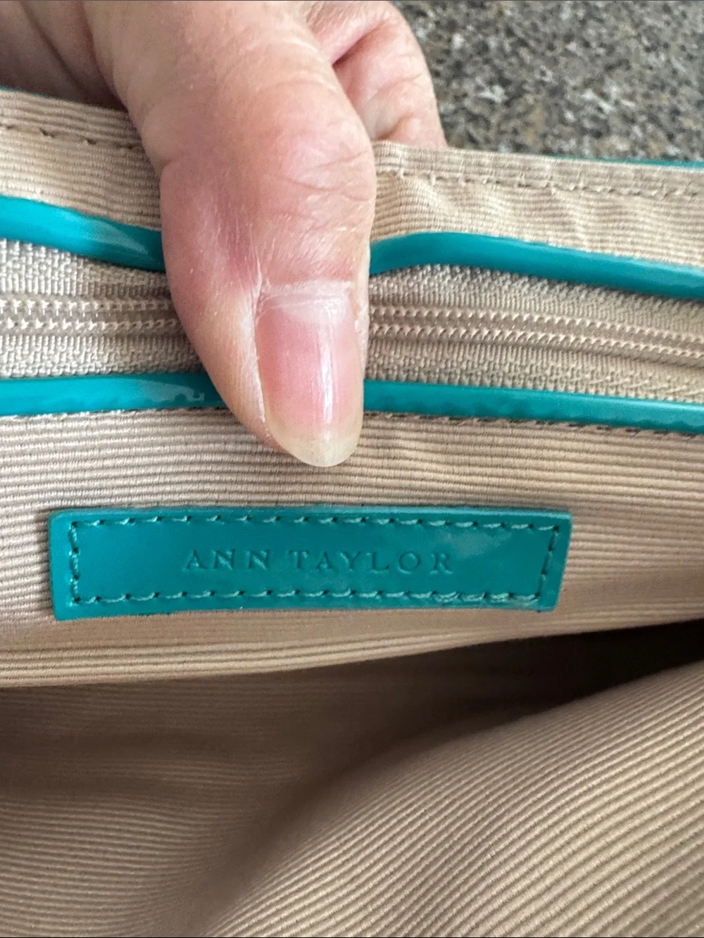 Ann Taylor Turquoise Trim Straw Shoulder Bag w/silver accents Like New